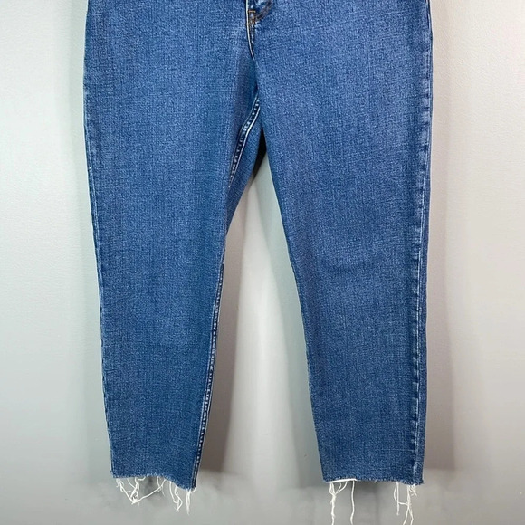 ABERCROMBIE & FITCH Curve Love The Mom High Rise Jeans Mid Wash Button Fly 29/8R - Picture 4 of 12